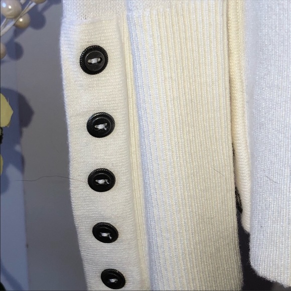 NWT DG2 Diane Gilman Off White Turtleneck-Sz L - Picture 7 of 8